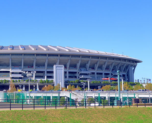 横浜アリーナ日産スタジアム至近